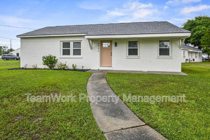 Photo - 3042 Terry Dr