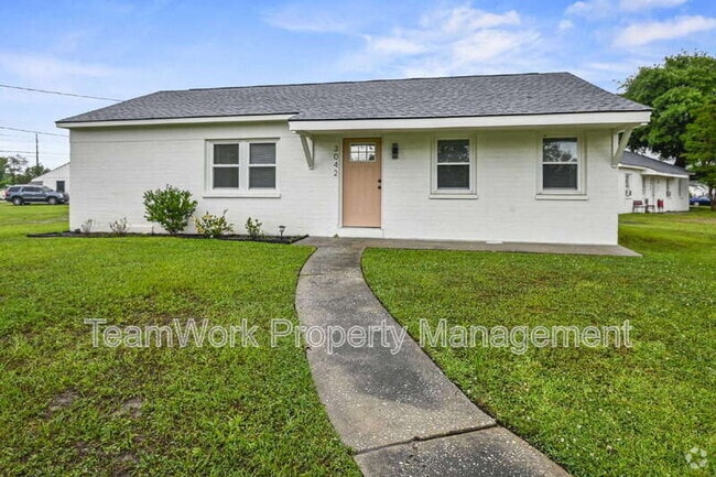 Building Photo - 3042 Terry Dr Rental
