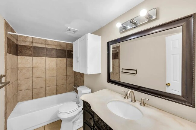 3024 Tudor Ln Unit 102