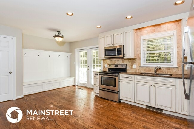 Photo - 6265 E Shore Cir