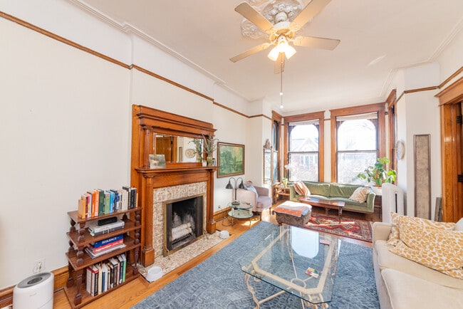 Building Photo - 1722 North Mohawk.-3F Unit 3F