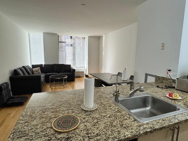Photo - 10 Hanover Square Unit 3x