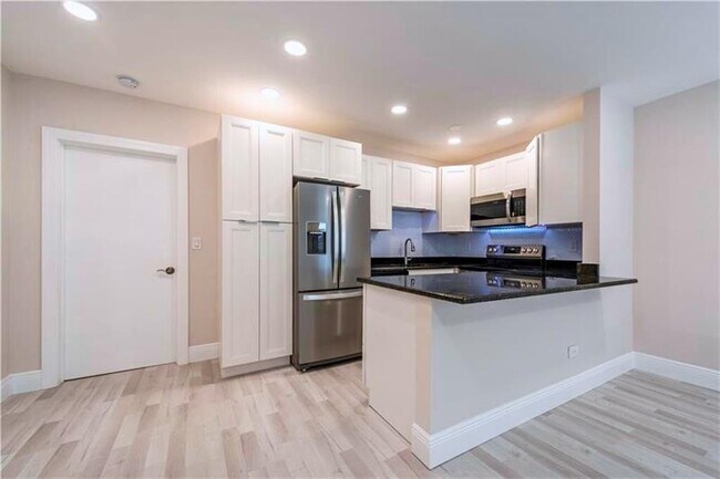 Photo - 628 NE 8th Ave Unidad 1