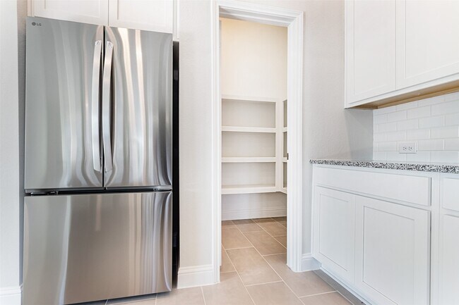 Photo - 2219 Grapewood Ln