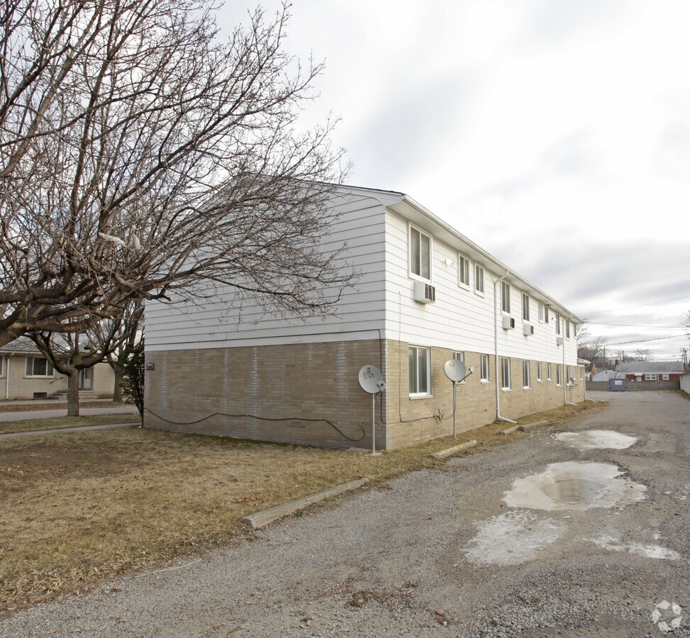 Photo - 11636-11646 San Jose St