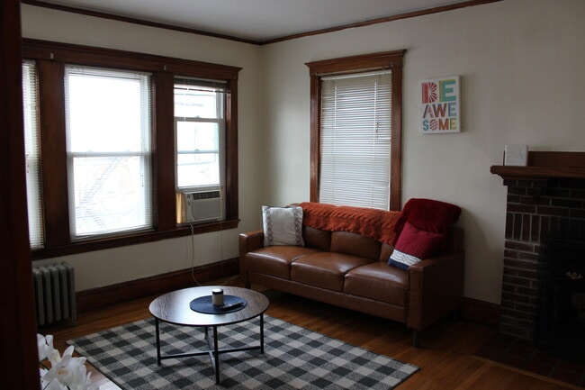 63 Pinckney St Unit 3