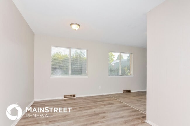 Photo - 21 Oakwood Dr