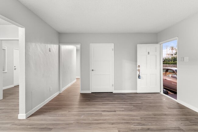 Photo - 1900 E 7th St Unit 01