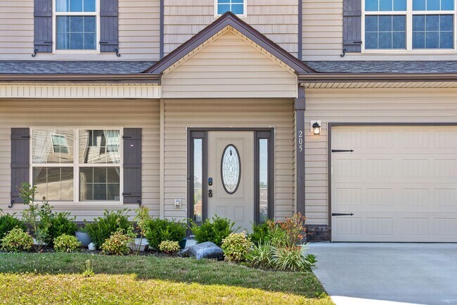 Photo - Pet Friendly Four Bedroom!