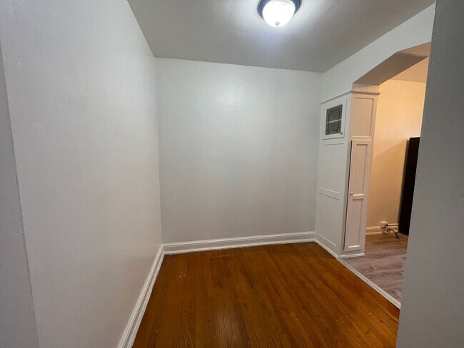 Photo - 5740 COLORADO AVE NW