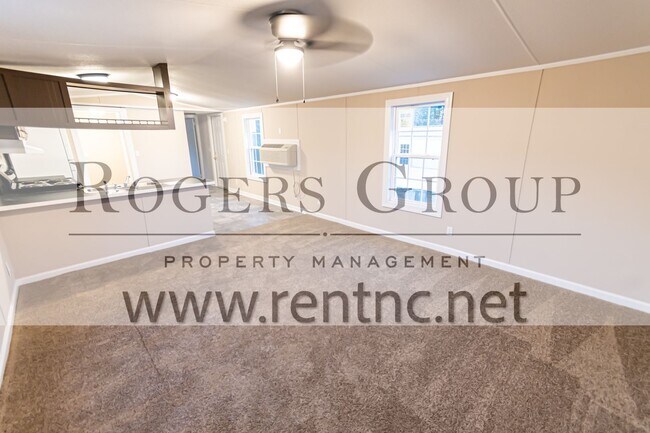 Photo - 2 Country Ln