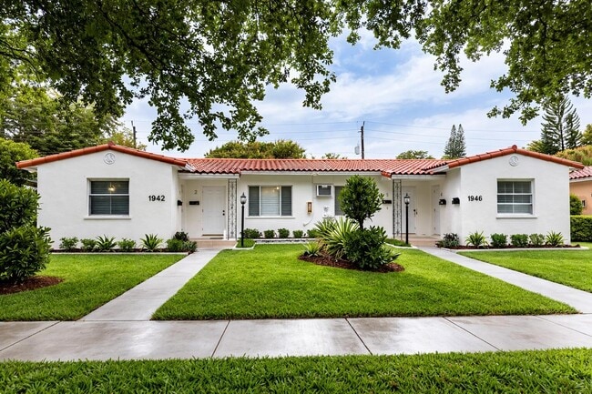 Building Photo - $2,450 1942 Funston Street #1-5