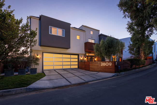 Building Photo - 2609 Creston Dr Rental