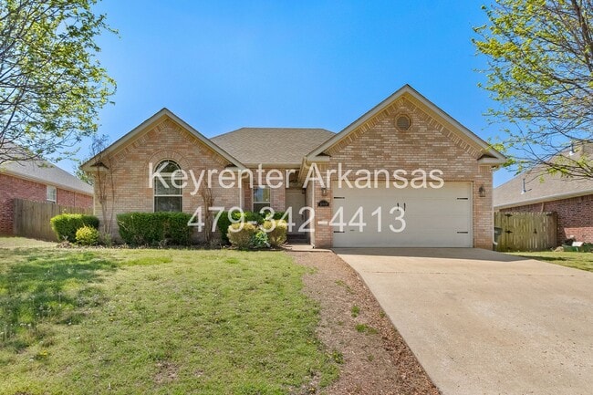 Building Photo - Come home to this gorgeous, light-filled home with an enormous and beautiful backyard!