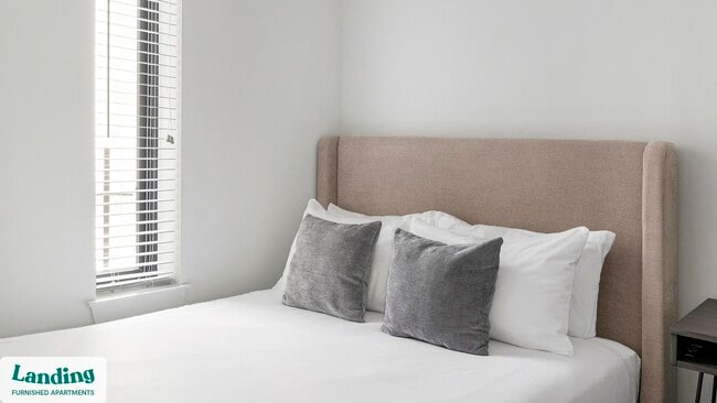 Building Photo - 715 Merritt Ave