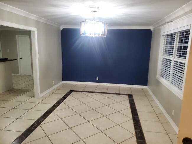 Photo - 3603 Edgemont Dr