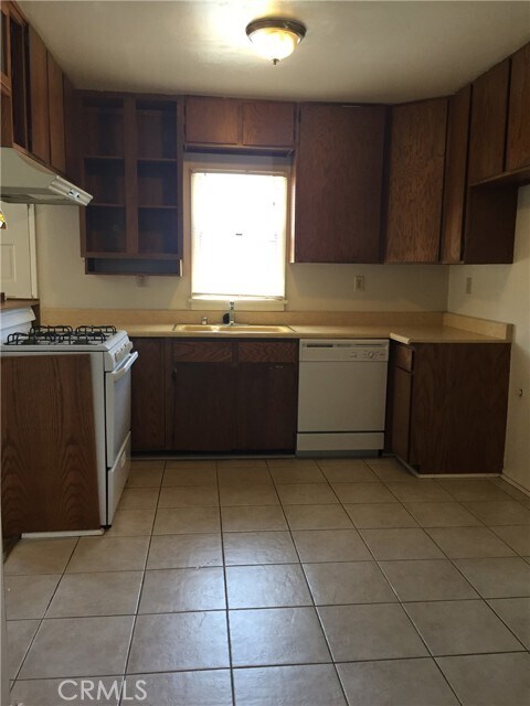 Photo - 309 W Olive Ave