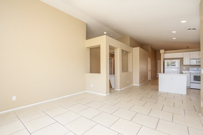 Photo - 4101 W Wethersfield Rd