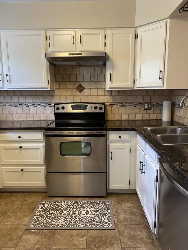 Photo - **Move in Specials**Beautifully remodeled ... Unit 148
