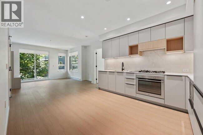 Photo - 2015 St Johns St Unité 60X