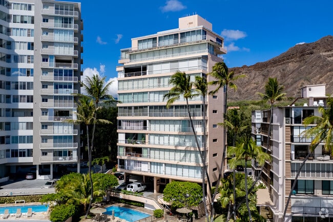 Coral Strand - Coral Strand Apartments