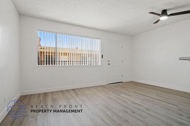 Photo - 1555-1557 Carson St.