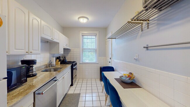 Photo - 74 Kent St Unit 3