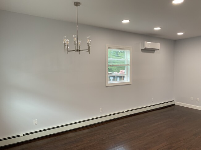 Building Photo - 255 Fairview Ave Unit 255 Rental