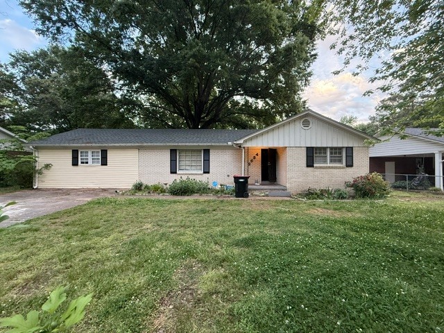 Building Photo - 2634 Oakview Dr