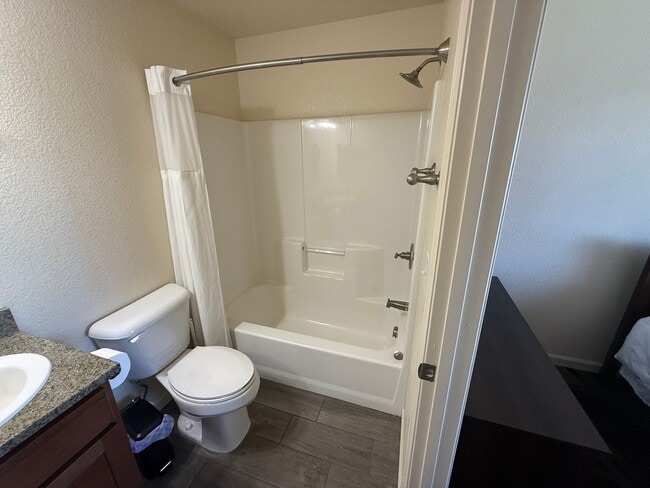 Photo - 5421 Carter Rd Unit 5421 Carter Rd Apt B