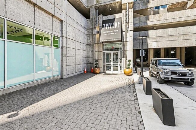 Photo - 400 W Peachtree St NW Unit 1610