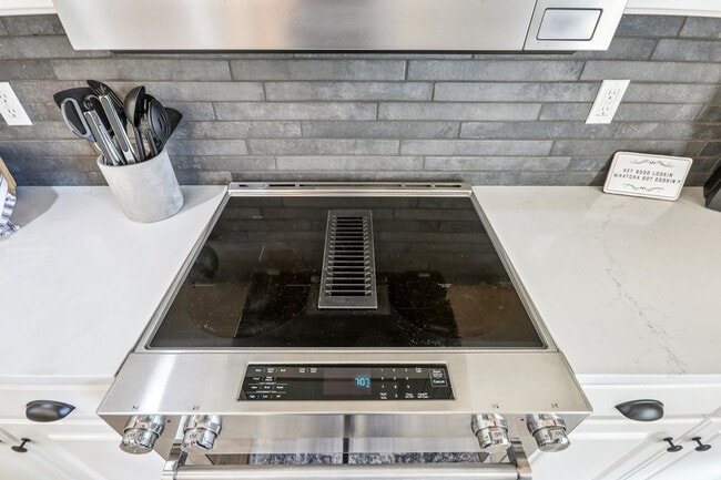 Photo - 19609 NW 9th Ct