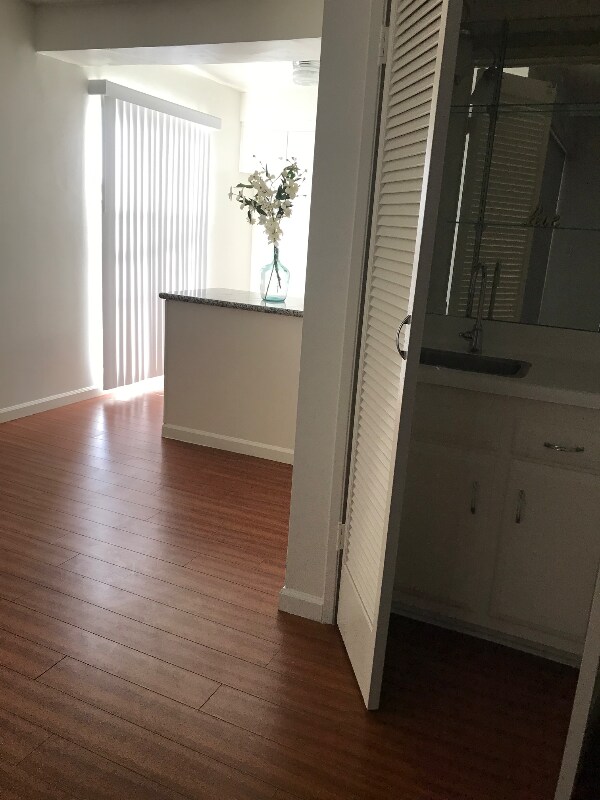 Photo - 20880 Ventura Blvd