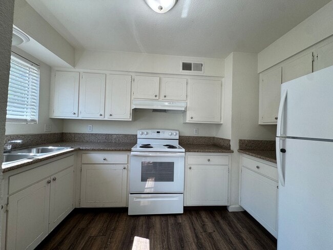 Photo - 4853 E University Ave Unit 101