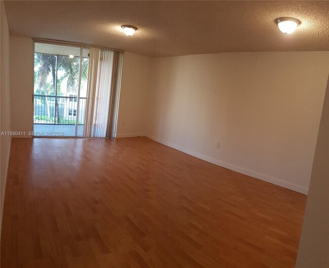 Photo - 8215 Lake Dr Unit 304