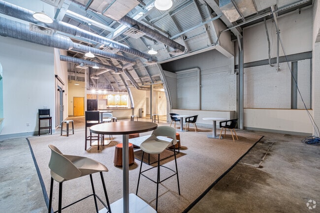 Casa club - Petersburg ArtistSpace Lofts