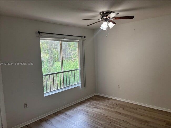 Photo - 2300 NW 33rd St Unit 909