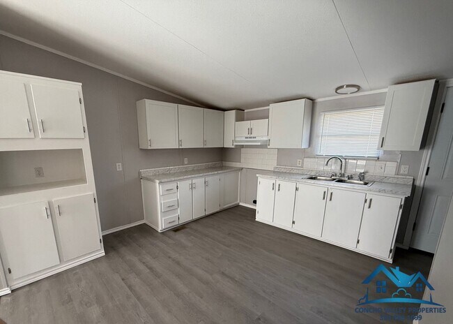 Photo - For Sale or Rent-to-own - 3 Bed/ 2 Bath on One Acre in Grape Creek