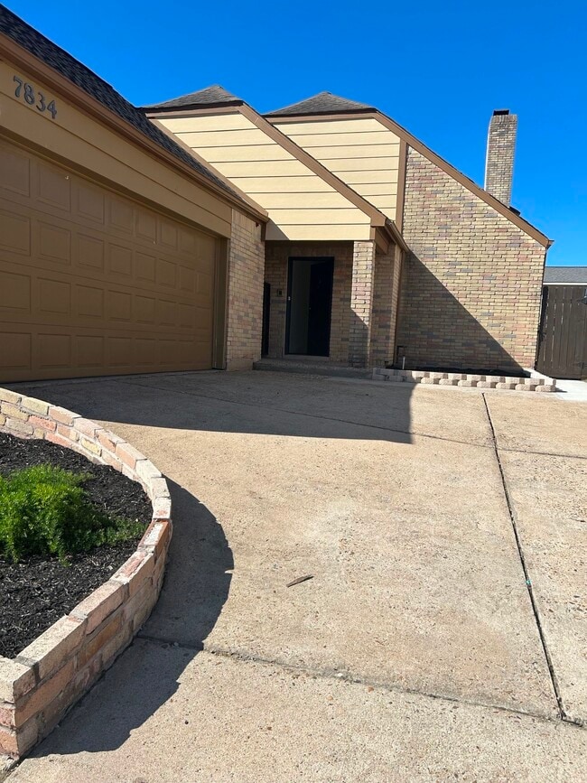 Building Photo - 7834 Oakington Dr