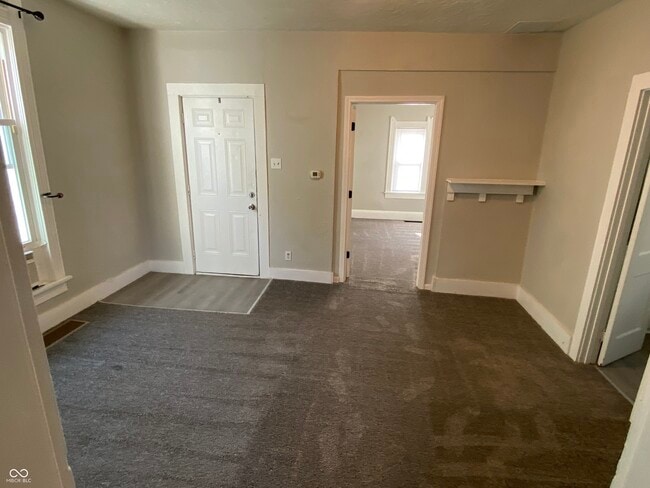 Photo - 510 W 5th St