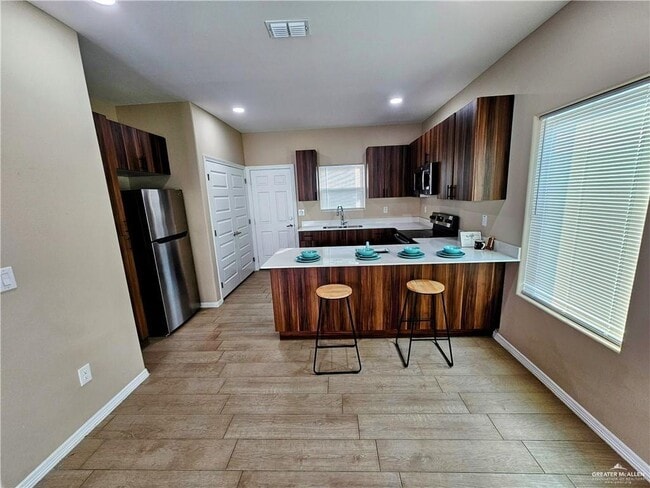 Photo - 8 W Driftwood St Unit 4