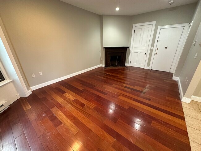Photo - 249 Newbury St Unit 1