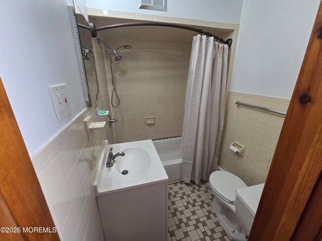 Photo - 162 Kearny Ave