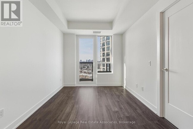 Photo - 60 Central Park Roadway Unité 1611