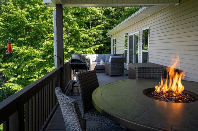 Photo - 399 Orchid Trl