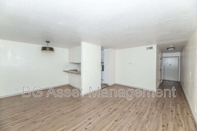 Building Photo - 10 Lee St Unit 6 Rental