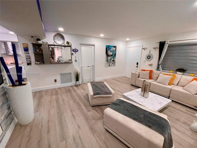 Photo - 8635 NW 8th St Unit 311