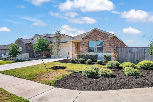 Building Photo - 119 Esparza Dr