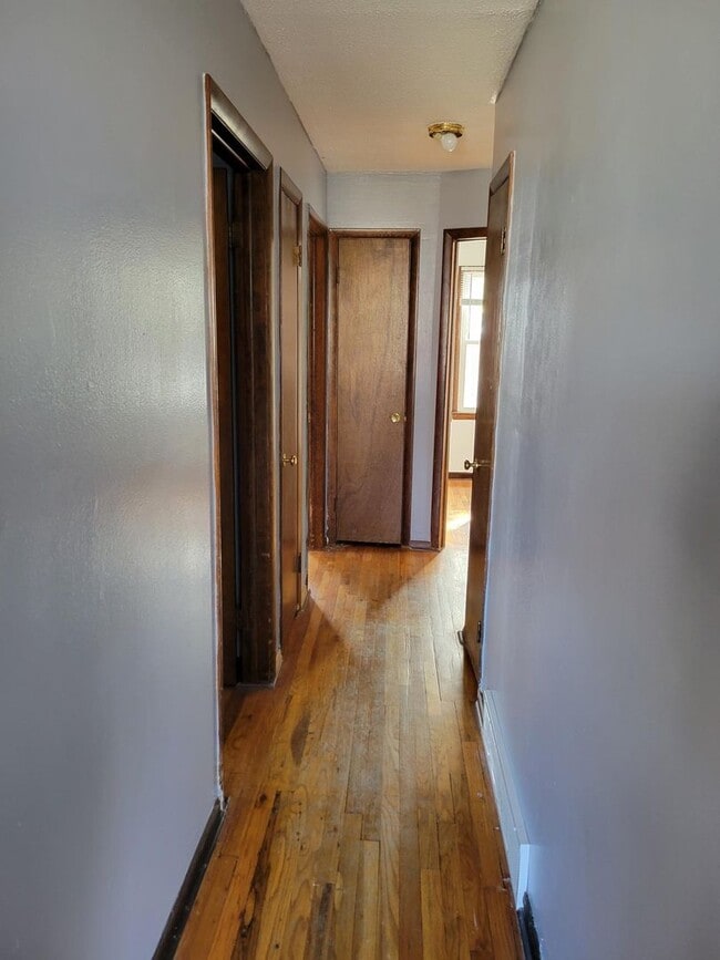3 bedroom 1 bath - 3 bedroom 1 bath House