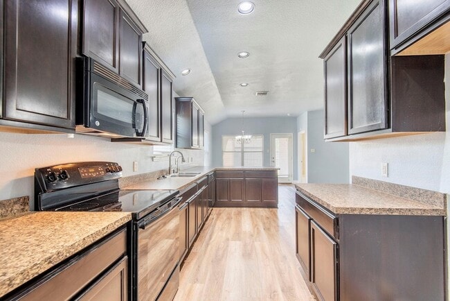 Photo - 1813 Rodeo Dr